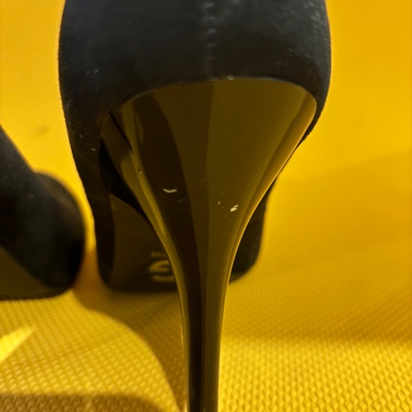 Guess heels- suede size 9 - Picture 5 of 5